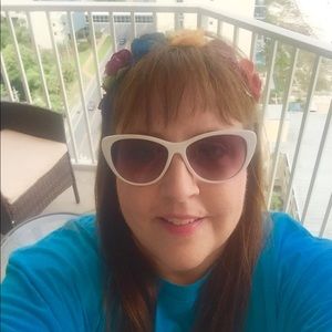 Meet your Posher, Denise